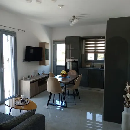 Vista Azzurra فيلة Maragkas